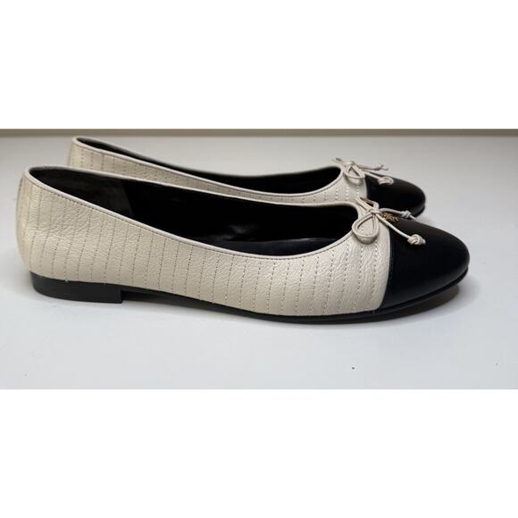 Tory Burch Cap Toe Ballet Flat Womens 10M Cream Quilted Leather Slip On Loafer - Picture 1 of 11